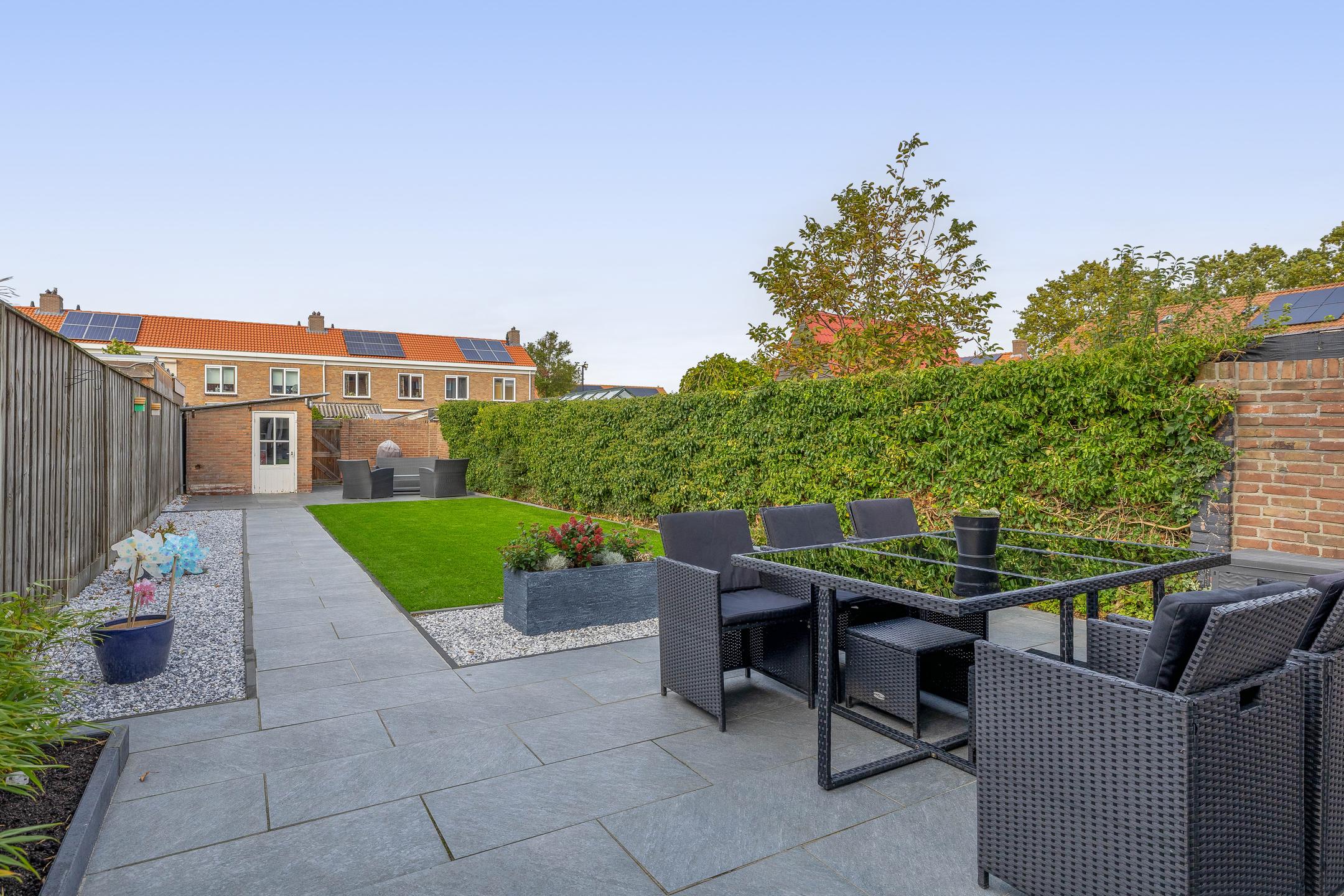 Tussenwoning te koop: Prinses Beatrixstraat 15, Fijnaart