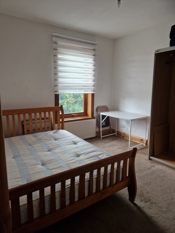 Room Clements Road in Greater London