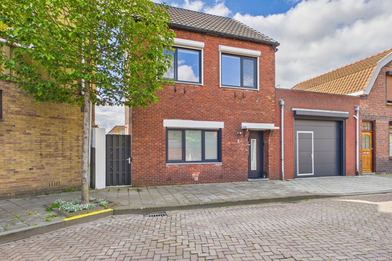 Huis Walstraat 1 in Sas van Gent