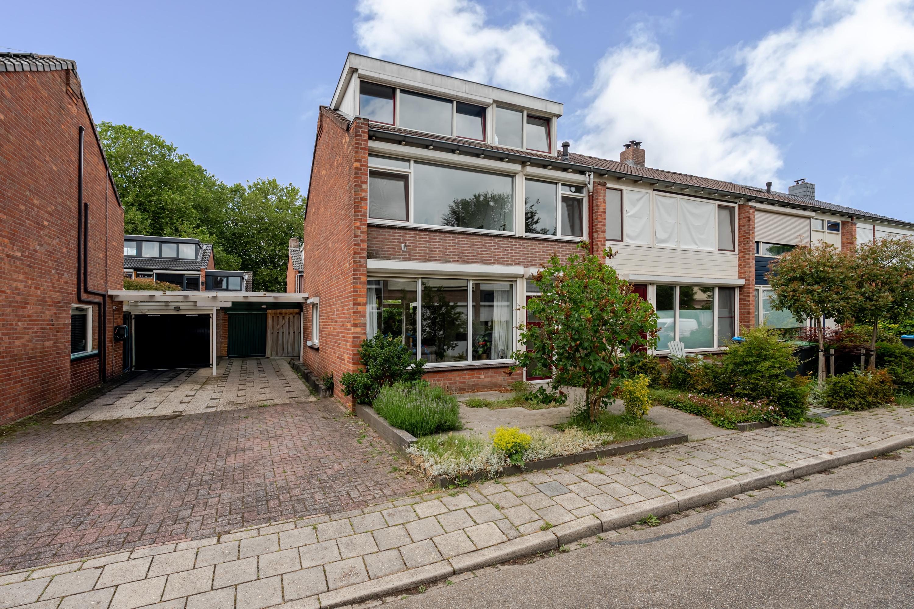 Huis Margrietstraat 8 in Rheden