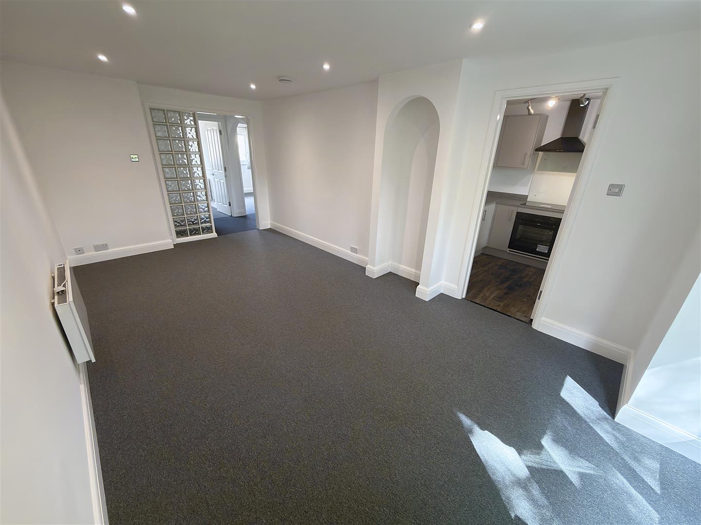 Flat Waterside Close in Greater London