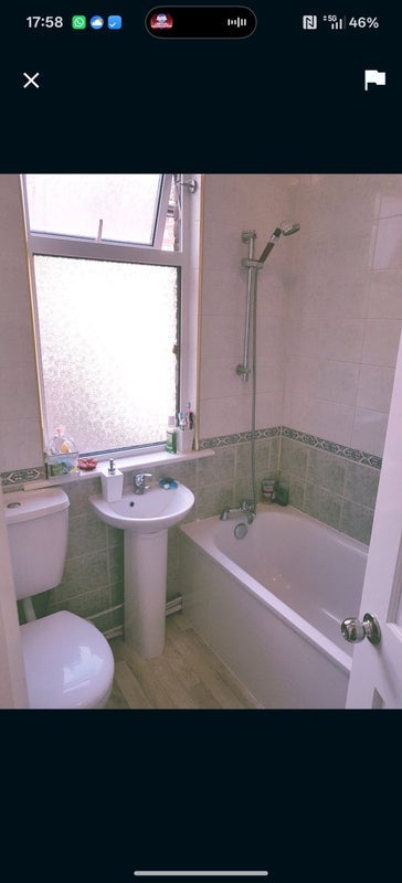 Room Meads Road in Greater London