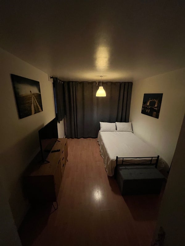 Room Leather Gardens in Greater London