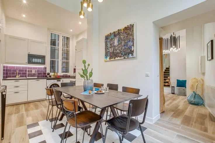 Appartement Rue de Compiègne à Paris