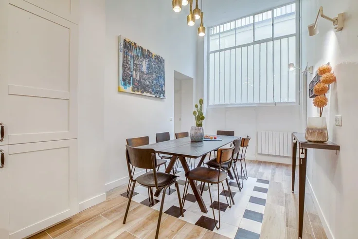 Appartement Rue de Compiègne à Paris