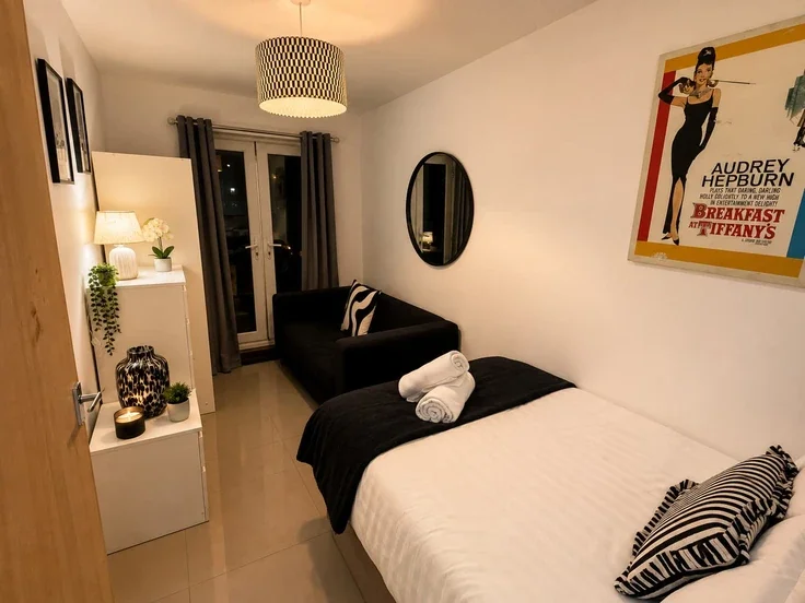 Flat Colum Place in Cardiff