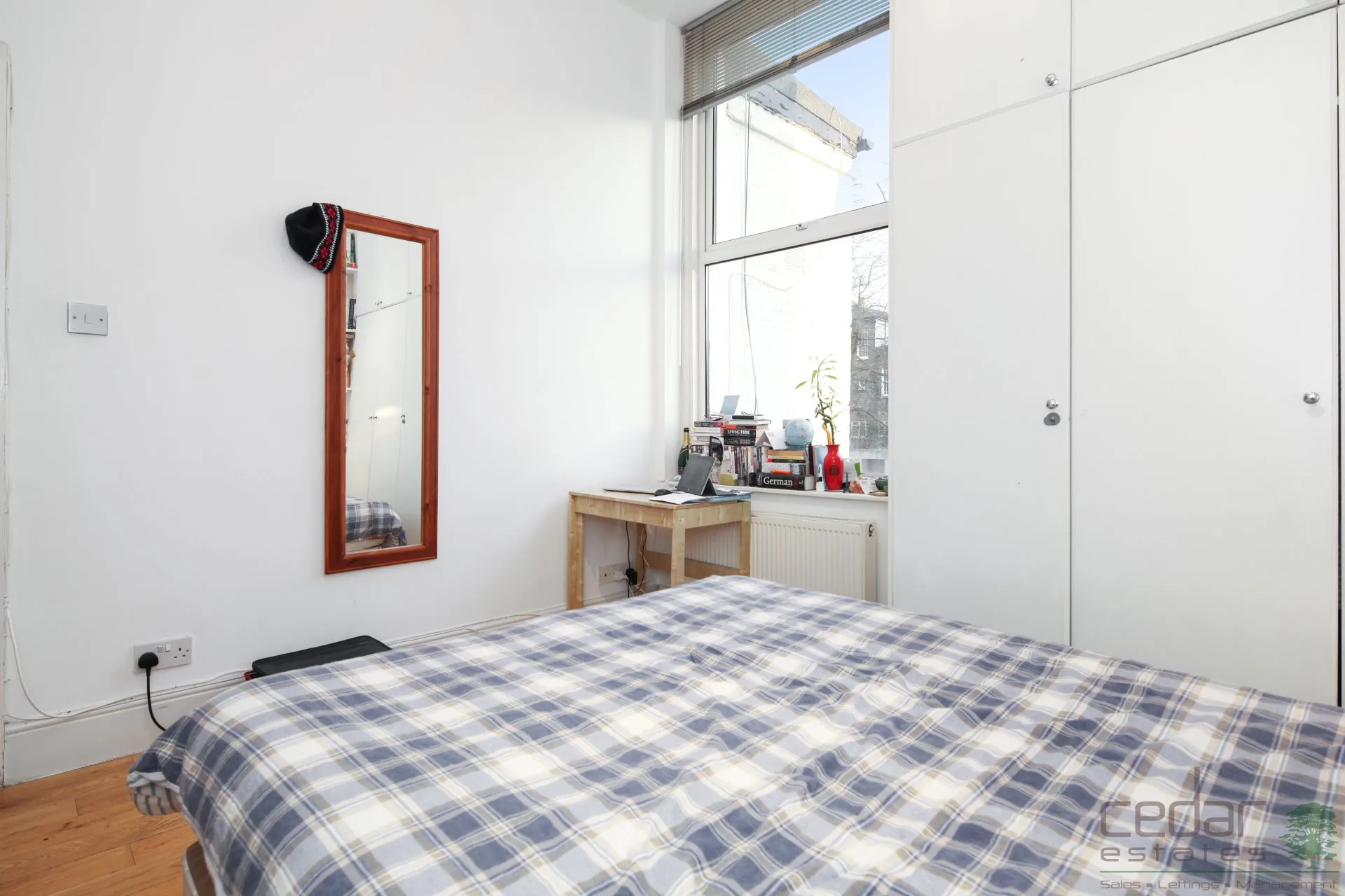 Flat Brondesbury Road in Greater London