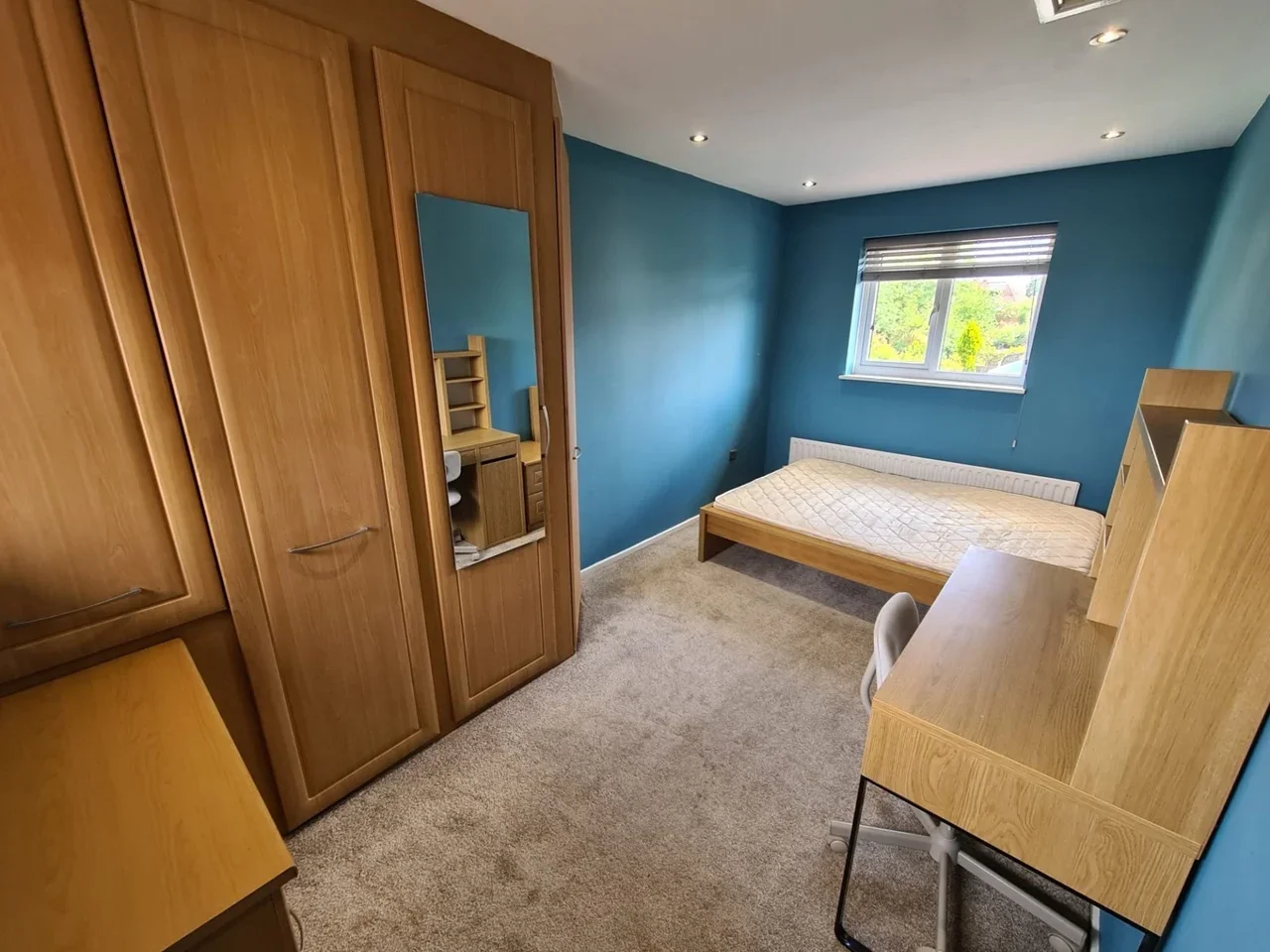 Room Fosbrooke Road in Birmingham