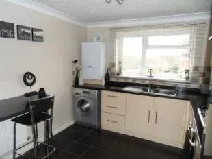 Flat Derwent Drive in Stratton St. Margaret