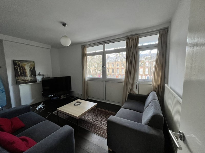 Room Elia Mews in Greater London
