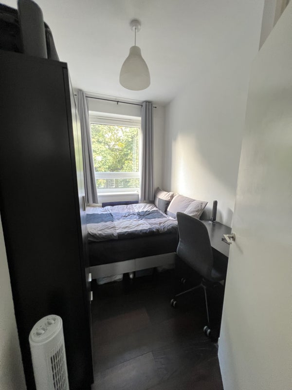 Room Elia Mews in Greater London