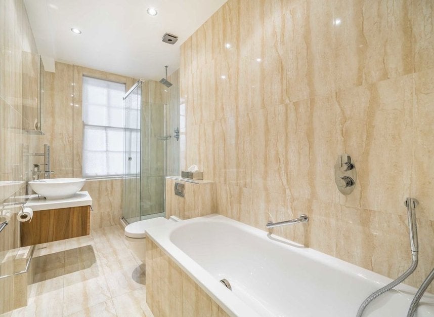 Flat Kensington Park Road in Greater London