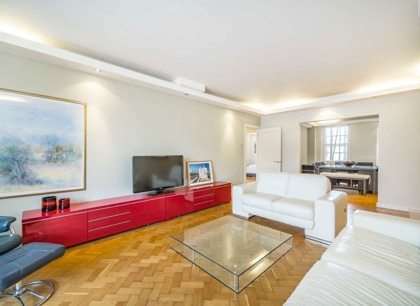 Flat Kensington Park Road in Greater London