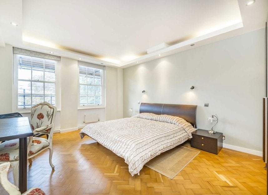 Flat Kensington Park Road in Greater London