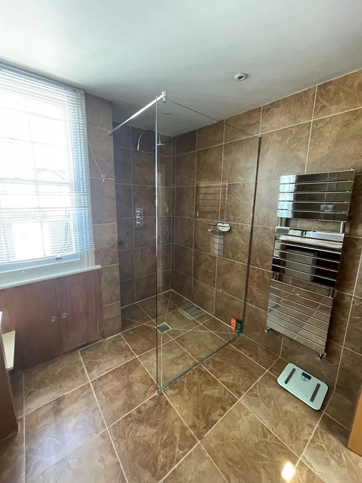 Room Queensberry Place in Greater London