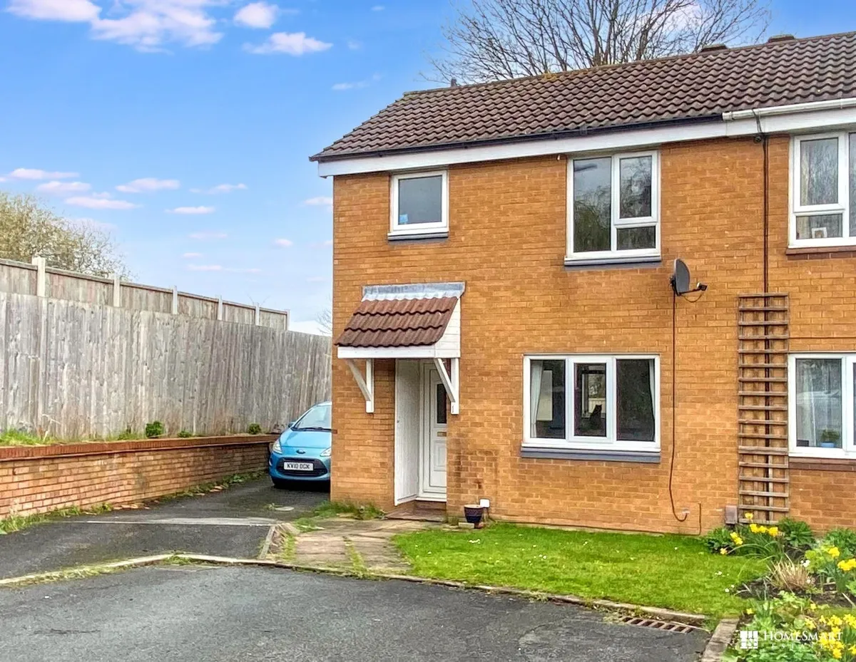 House Abbotts Close in Runcorn