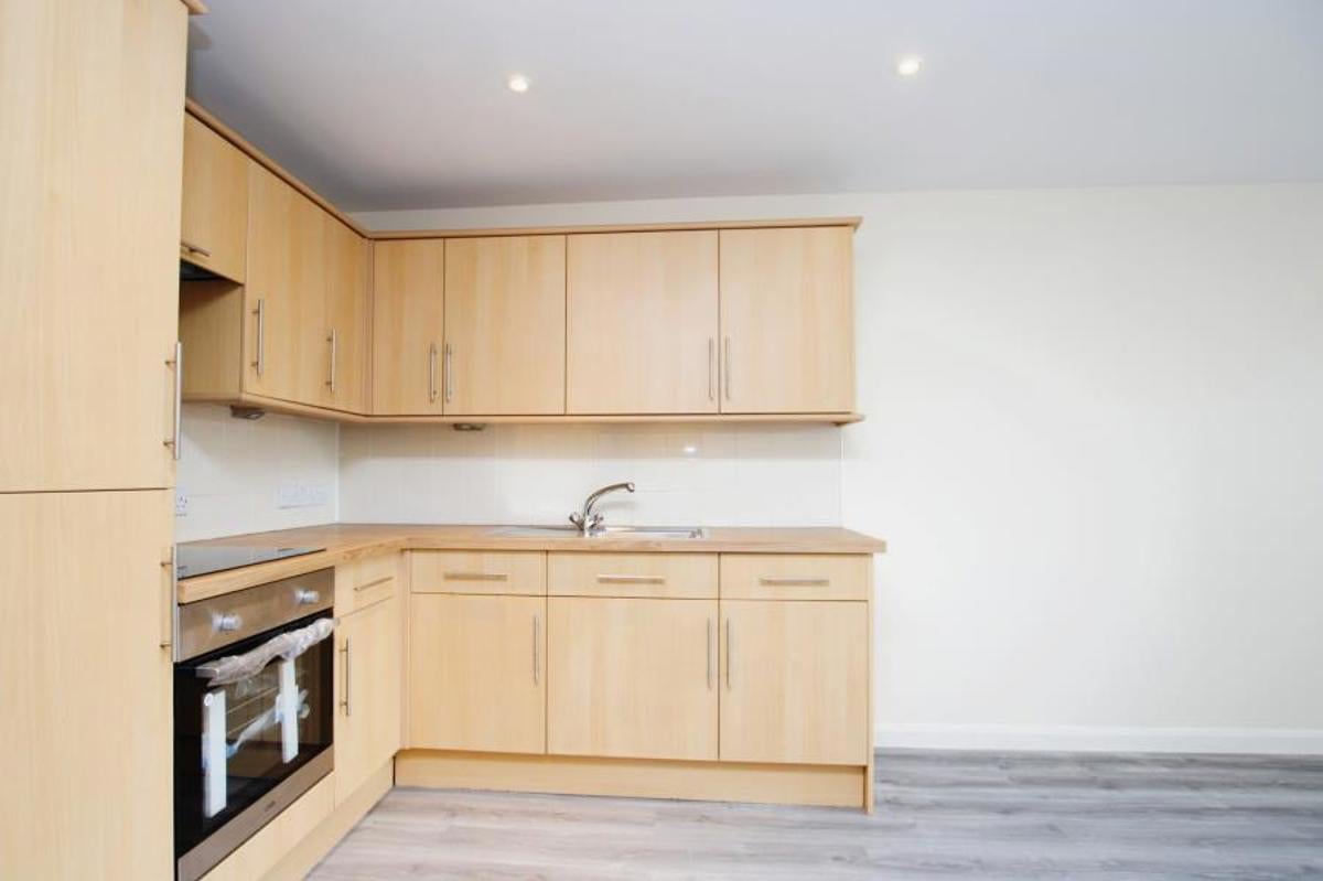 Flat Goodhind Street in Bristol