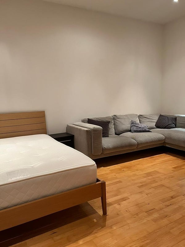 Room Grange Park in Greater London