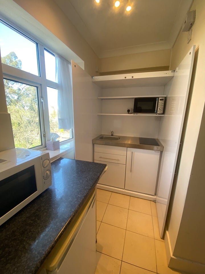 Room Tanfield Avenue in Greater London
