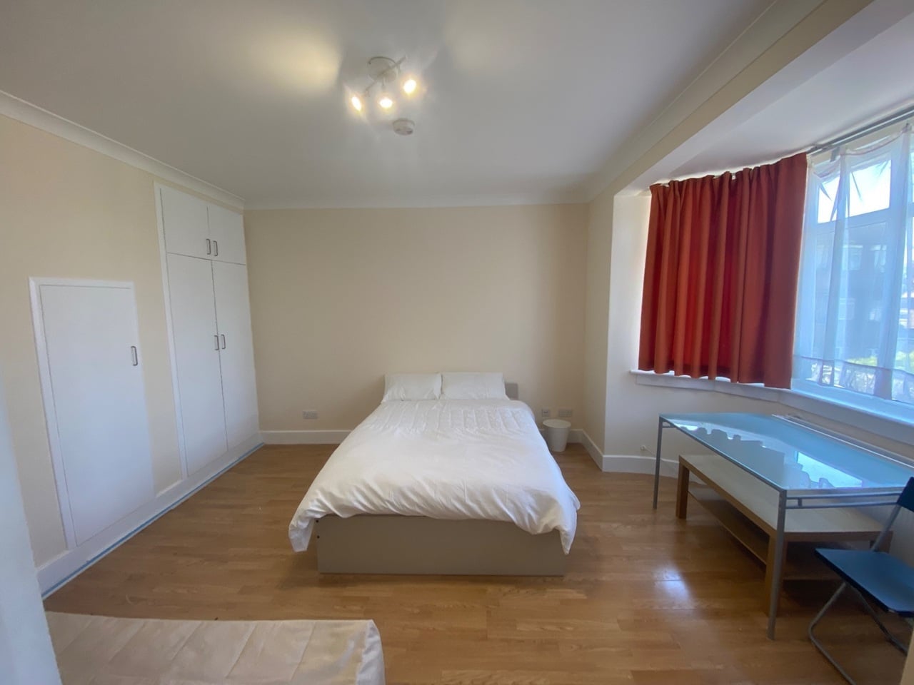Room Tanfield Avenue in Greater London