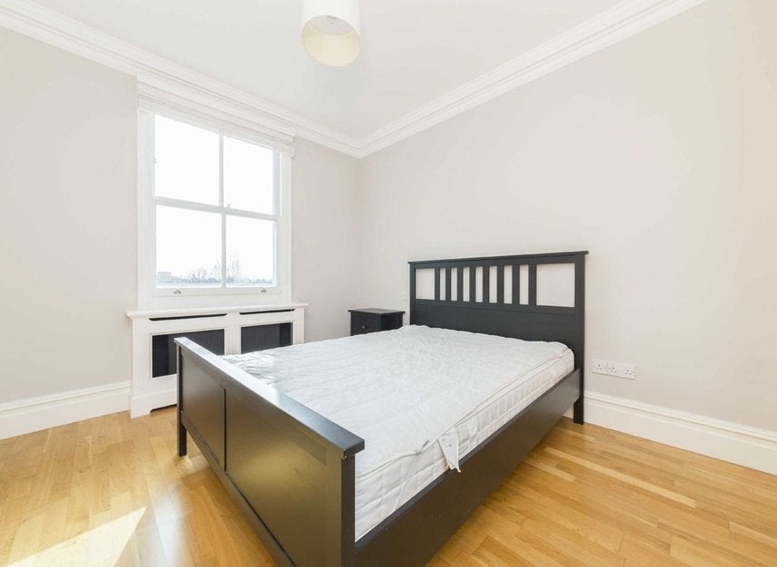 Flat Cambridge Gardens in Greater London