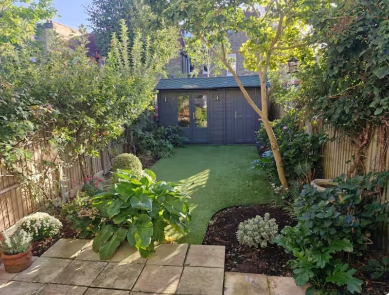 Room Trentham Street in Greater London