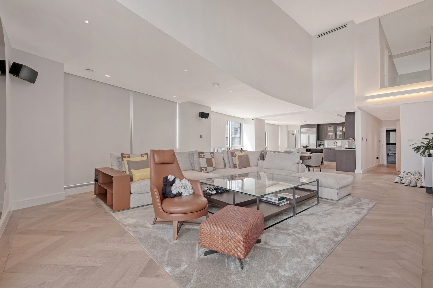 Flat Fairmont Avenue in Greater London