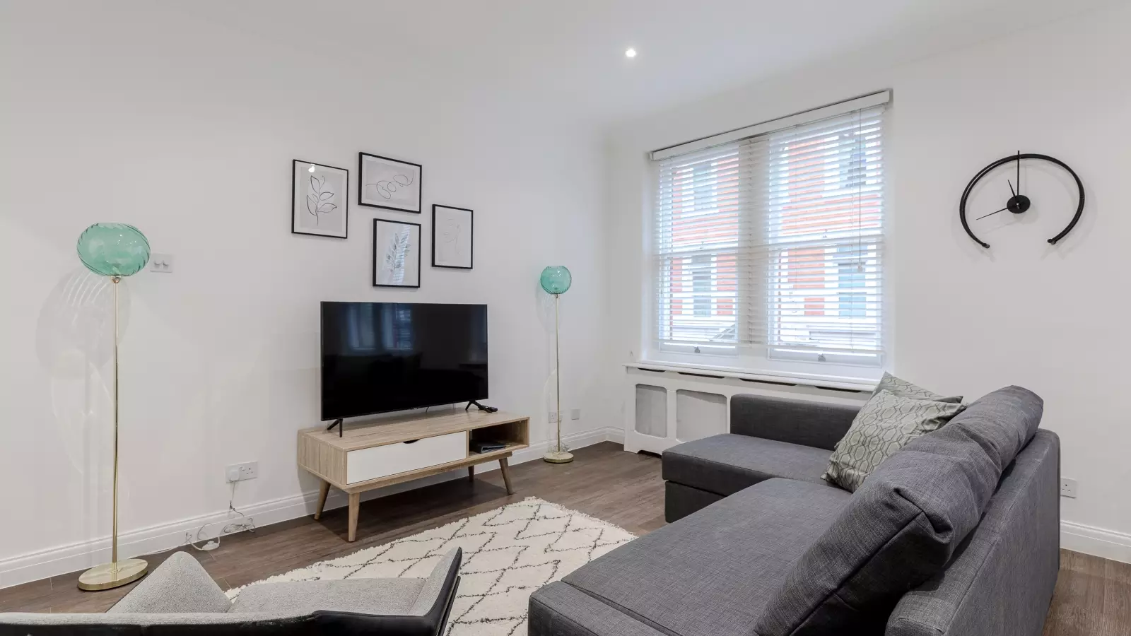 Flat Mortimer Street in City of Westminster