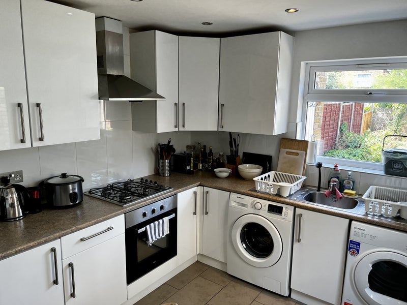 Room Billington Road in Greater London
