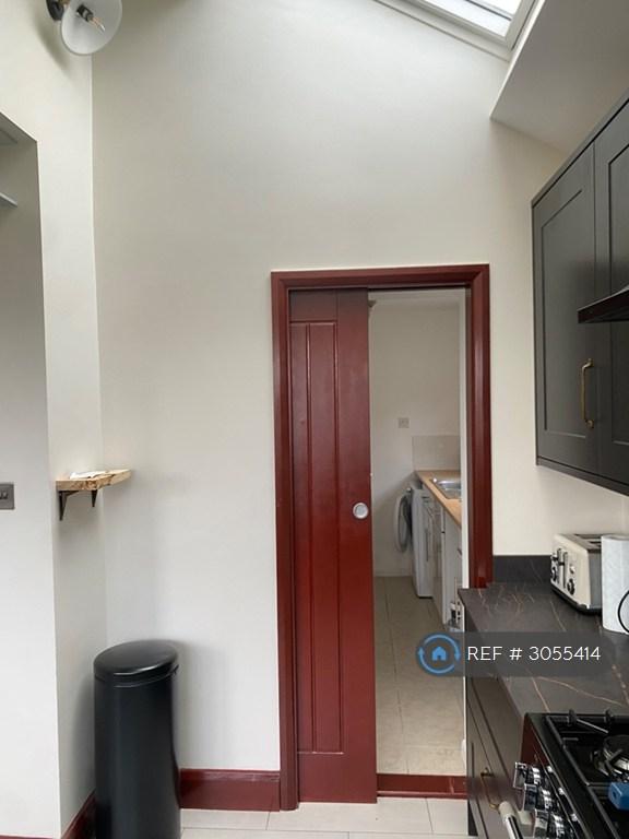 Room Purley Bury Avenue in Greater London