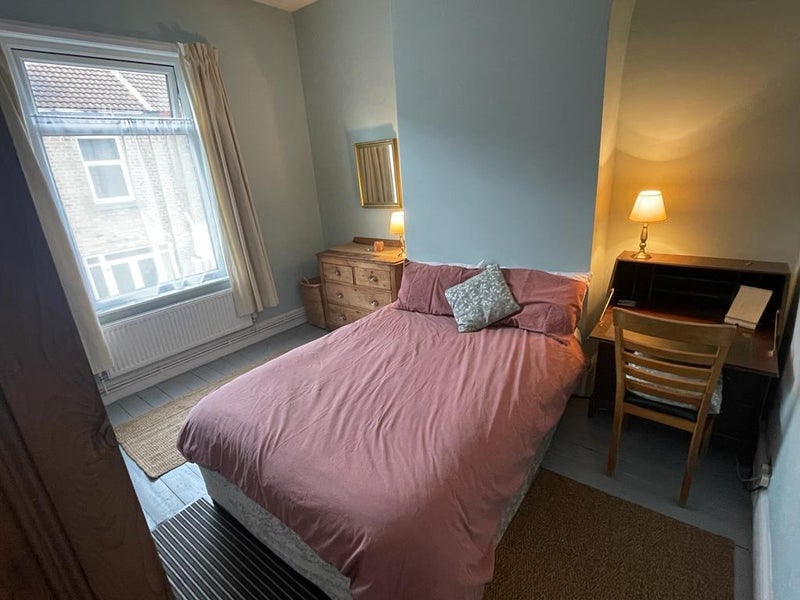 Flat Belgrave Road in Liverpool