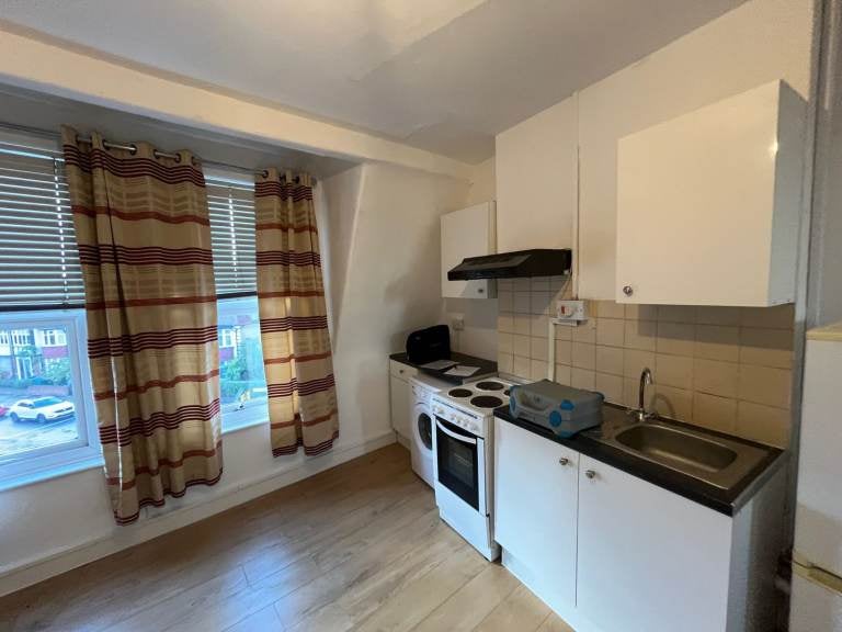 Flat Richmond Road in Greater London