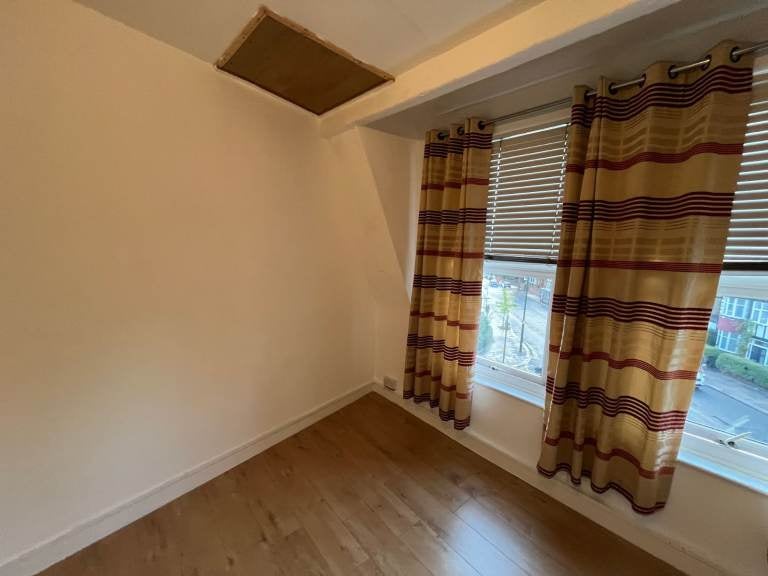 Flat Richmond Road in Greater London
