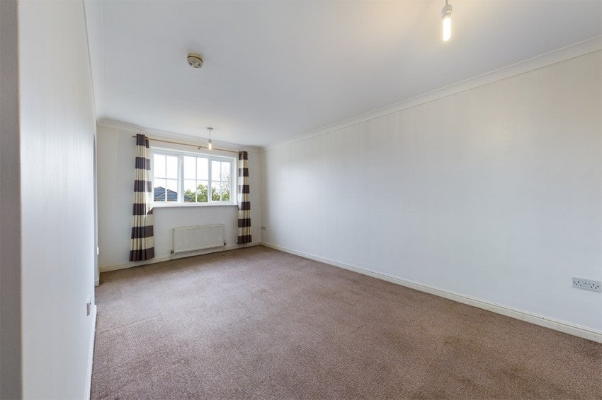 Flat Exchange Walk in Greater London