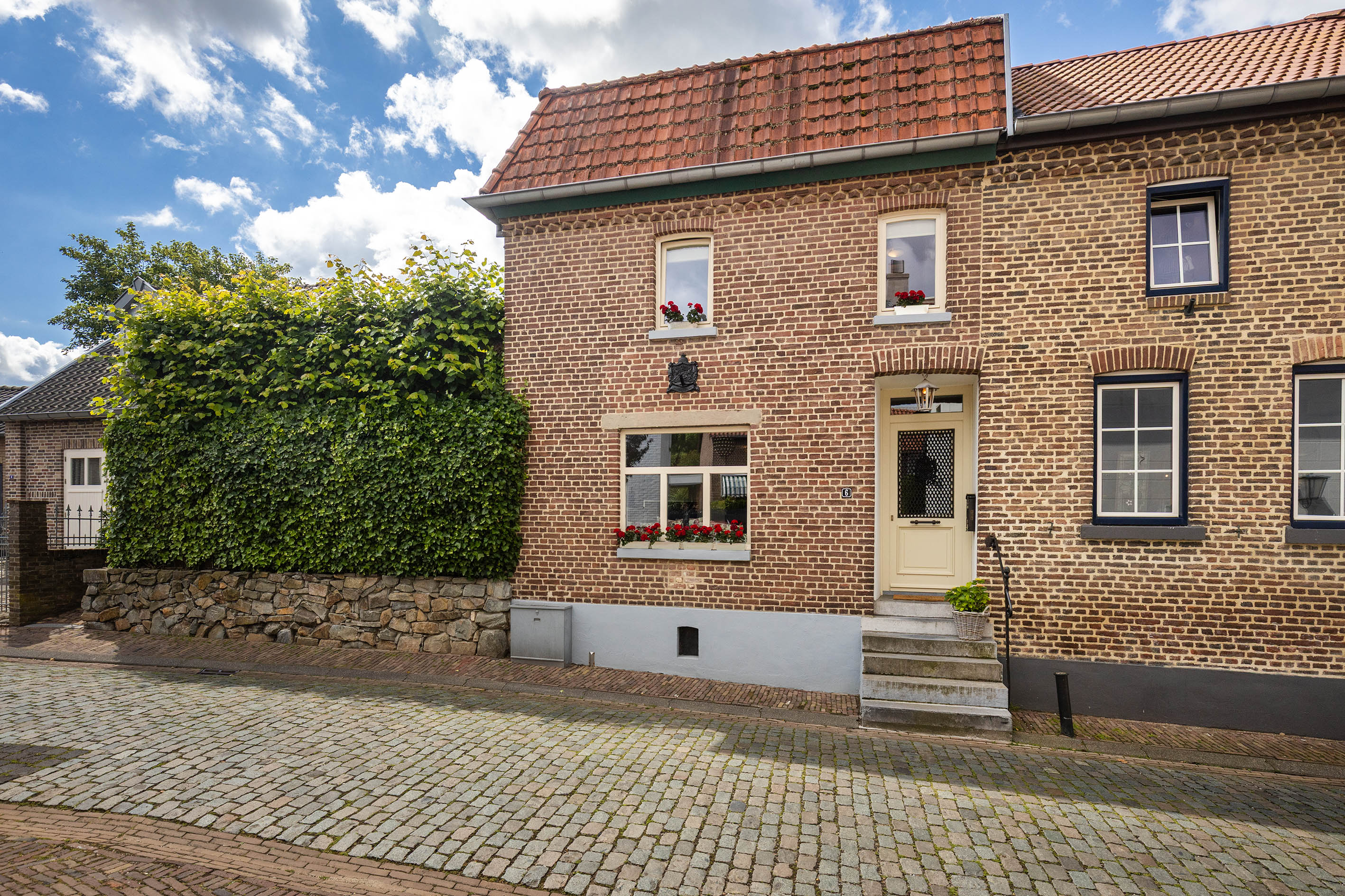 Huis Raadhuisstraat 6 in Elsloo