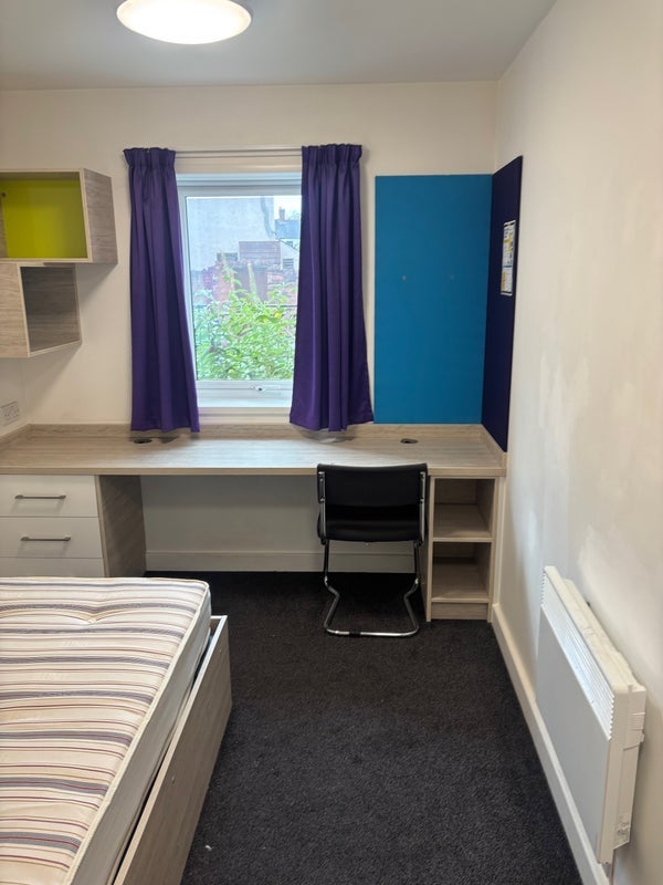 Room Pendyris Street in Cardiff