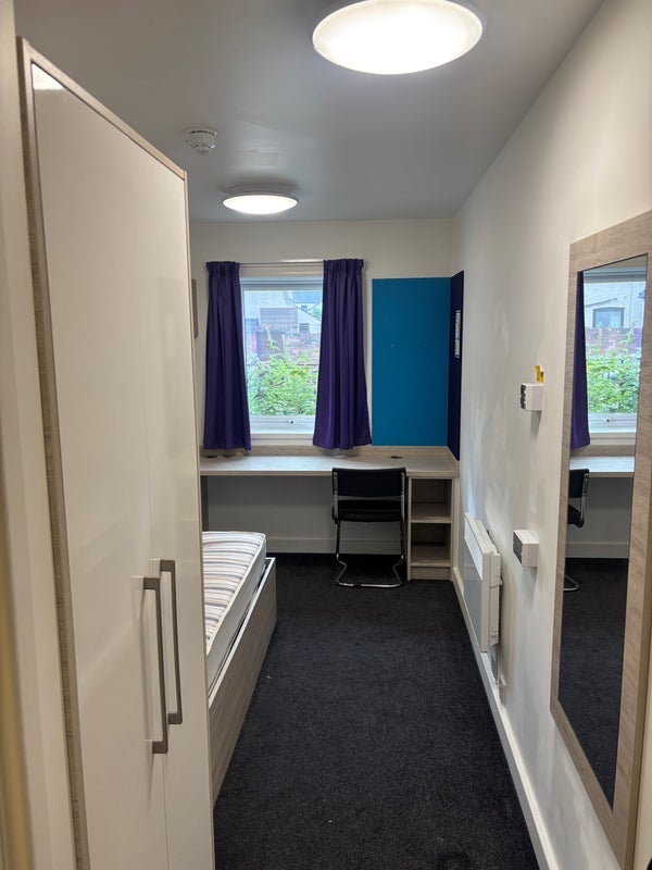 Room Pendyris Street in Cardiff