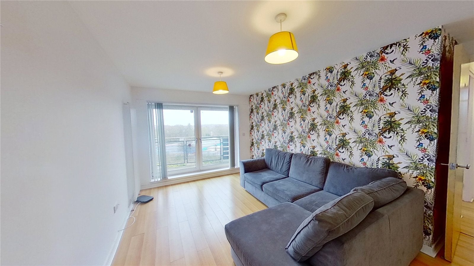 Flat Drybrough Crescent in City of Edinburgh