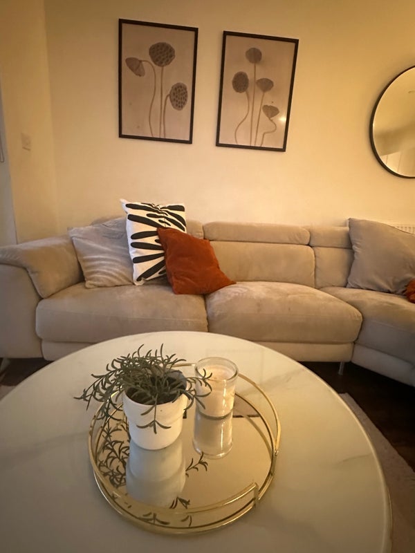 Flat Queenstown Road in Greater London