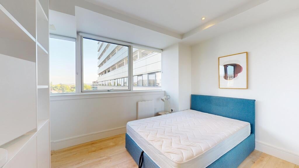 Flat Humphry Repton Lane in Greater London