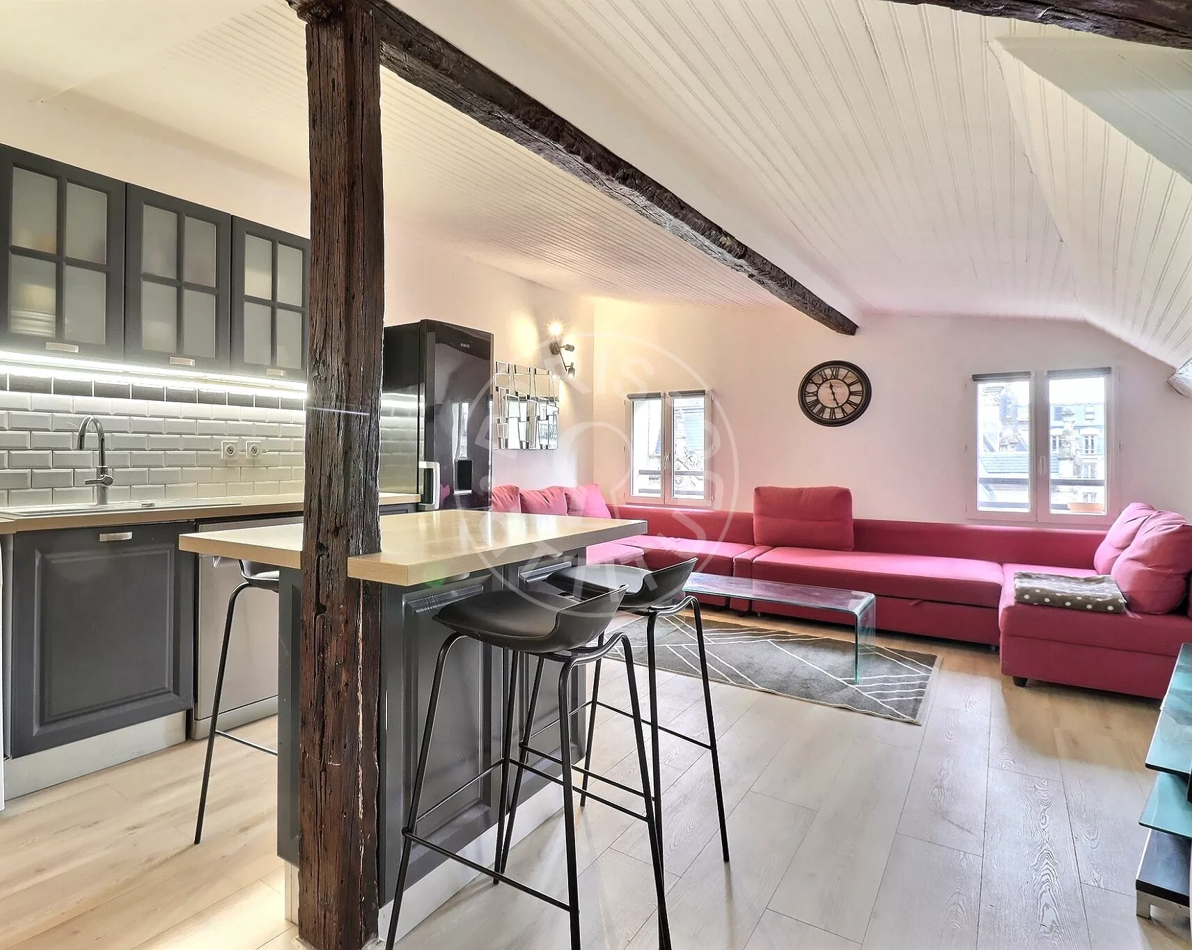 Flat Rue Saint-Denis in Paris