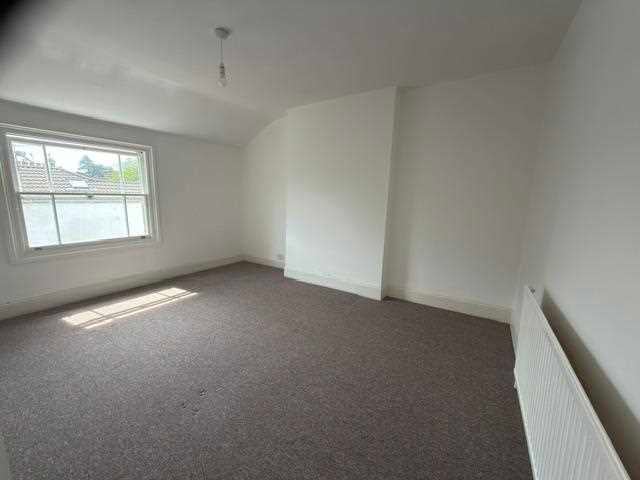 Flat Zetland Road in Bristol