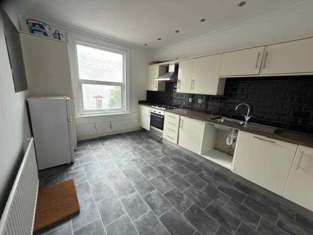 Flat Zetland Road in Bristol