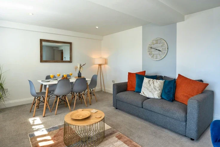 Flat Victoria Parade in Torquay