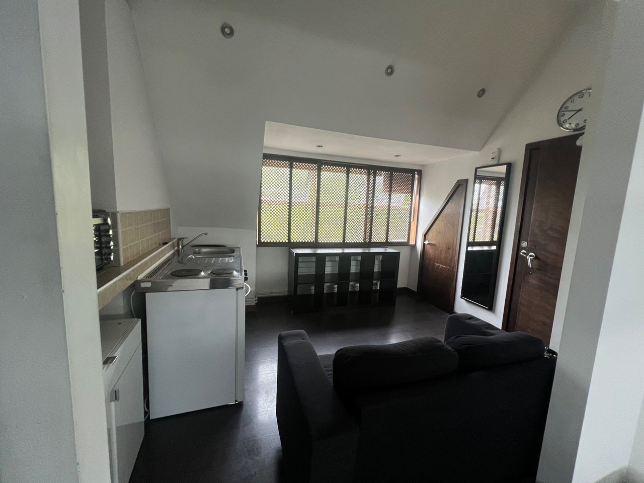 Flat Chiswick High Road in Greater London