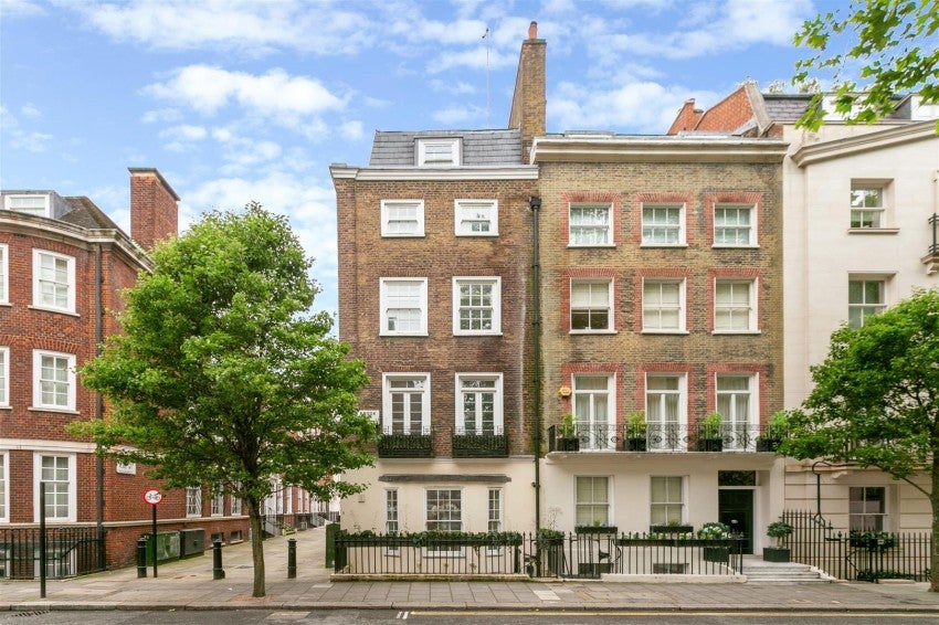 House Upper Brook Street in City of Westminster
