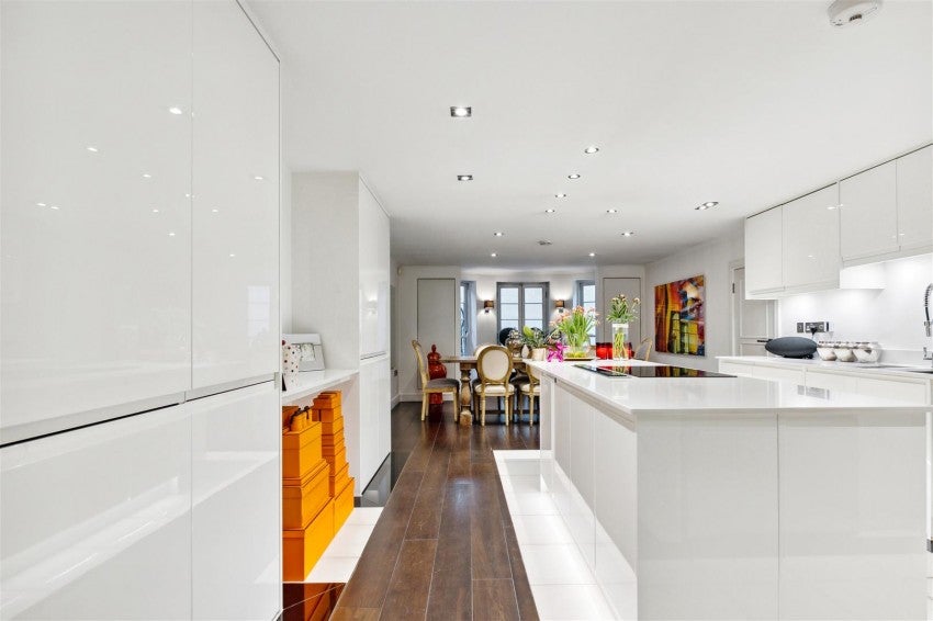House Upper Brook Street in City of Westminster