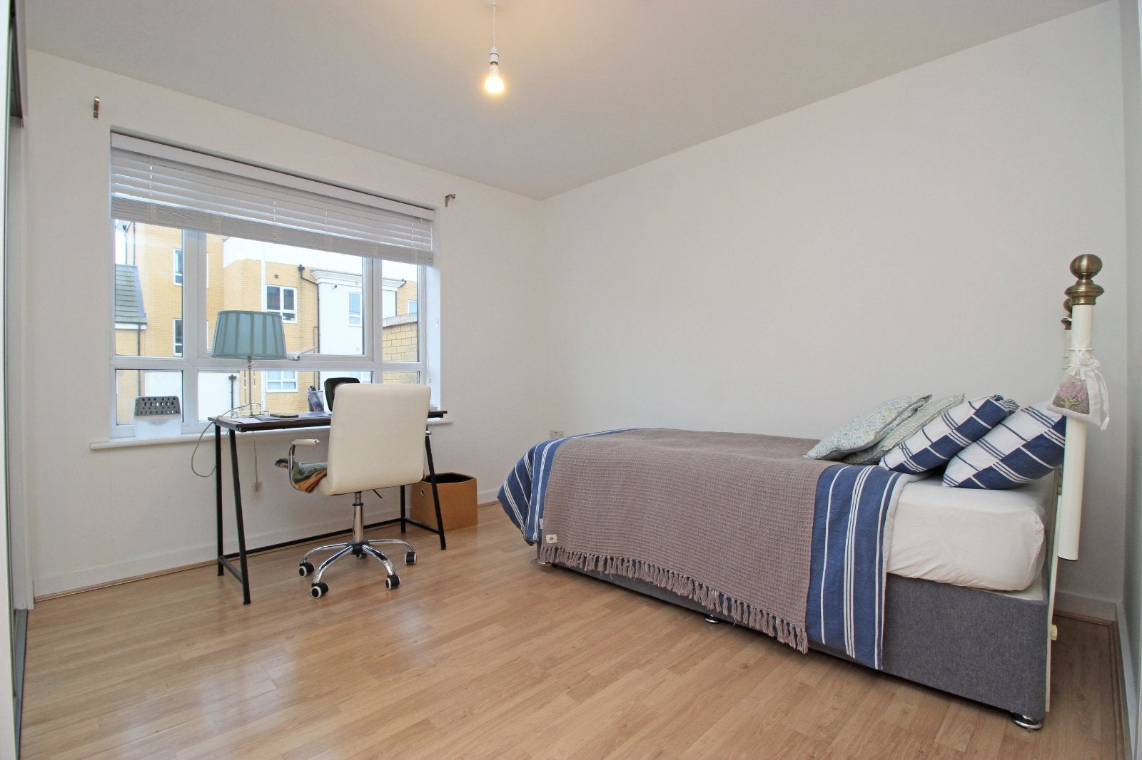 Flat Meridian Close in Thanet