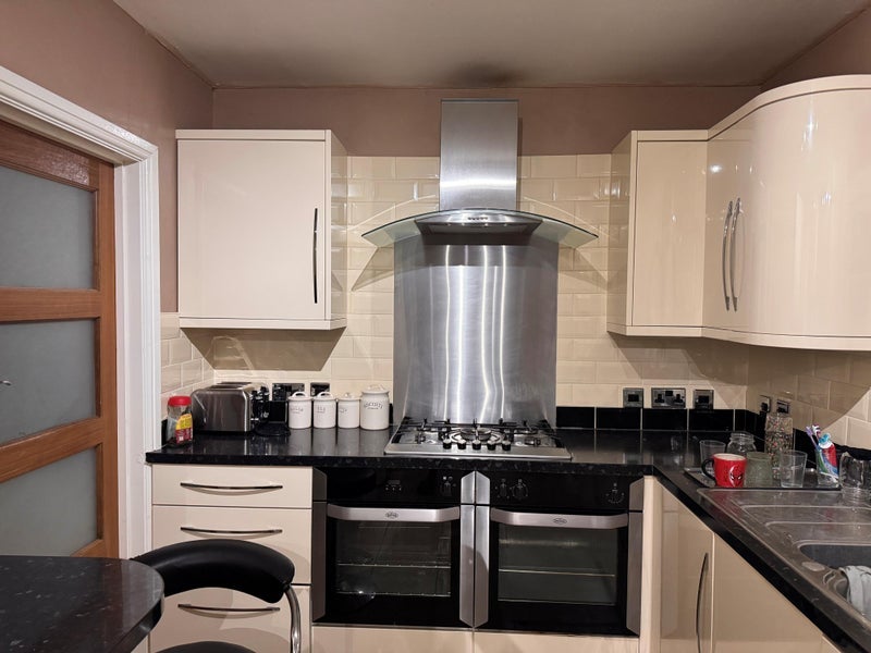 Room Sutherland Road in Greater London