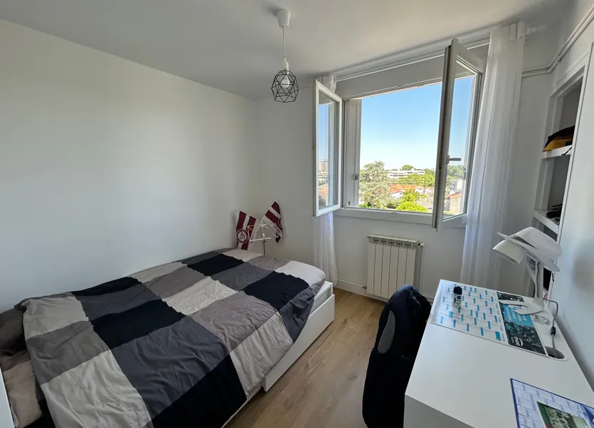 Appartement Rue Frédéric Sévène à Talence